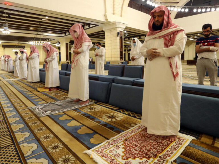 السعودية: سرقات واختلاسات من المساجد والسلطات تَتخِذُ هذه الاجراءات