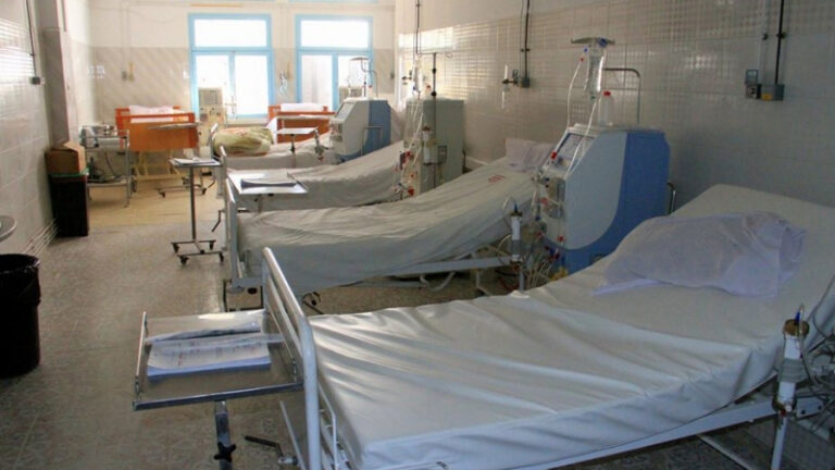 Nombre de lits dans les hôpitaux publics