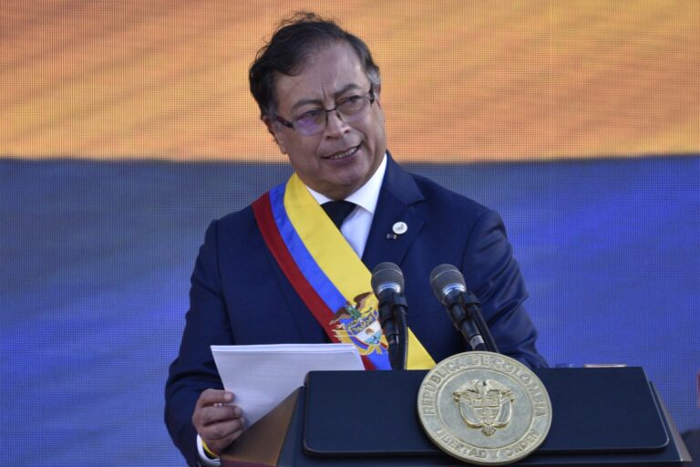 كولومبيا تقطع علاقاتها الدبلوماسية مع إسرائيل