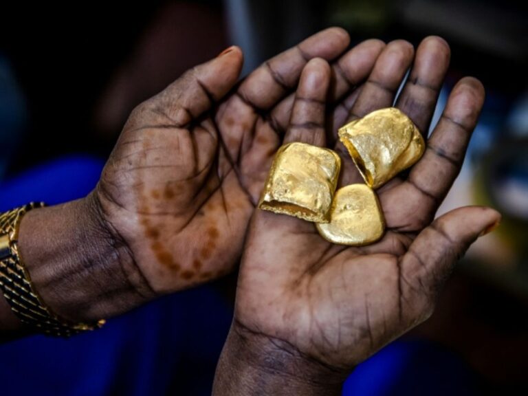 تهريب الذهب في إفريقيا: أكثر من طن يُهرب يوميًا