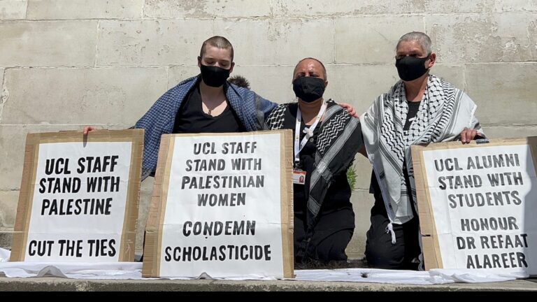 لندن: موظفات الجامعات يحلقن رؤوسهن للضغط من أجل إيقاف الاستثمارات الإسرائيلية