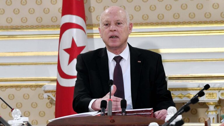أمر رئاسي بمراجعة بعض الشعب العلمية التي لا تفتح آفاقا للطلبة في تونس