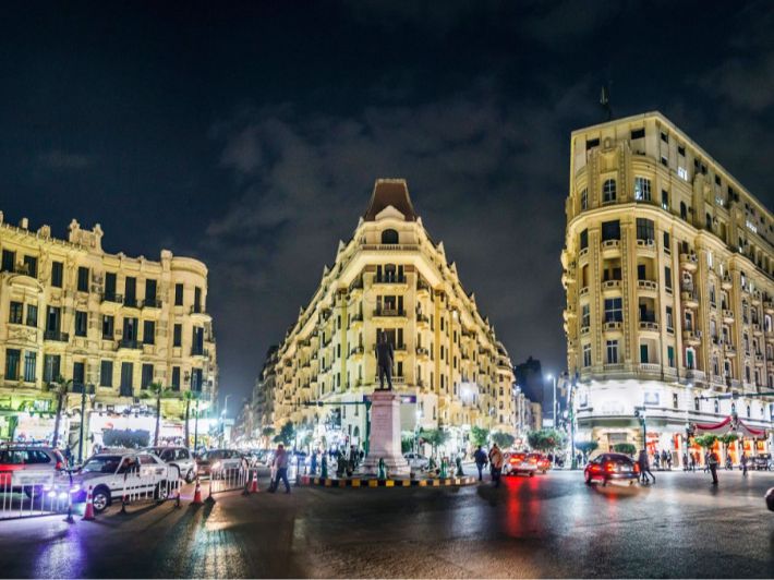 دولة عربية تتجه إلى غلق المحلات ليلا لترشيد استهلاك الكهرباء