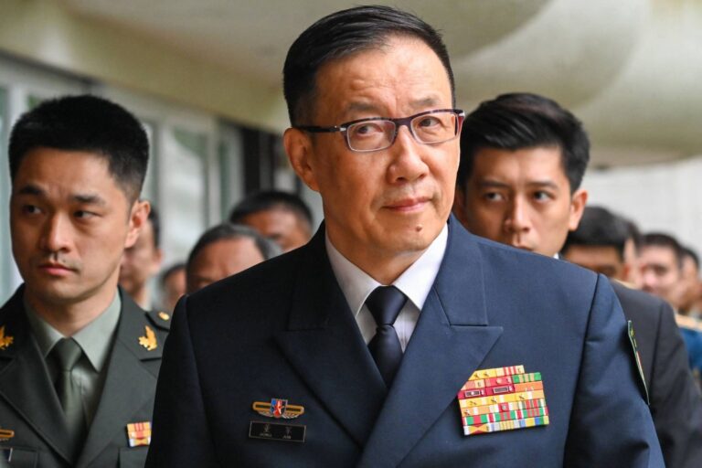 وزير الدفاع الصيني يحذر تايوان