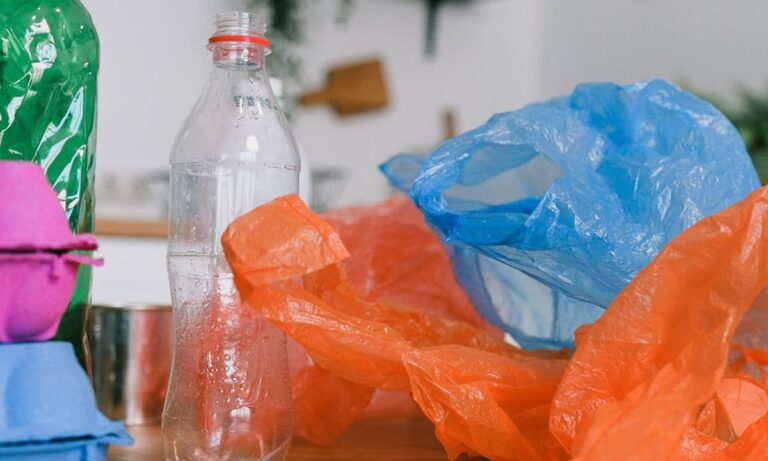 التلوث البلاستيكي في تونس