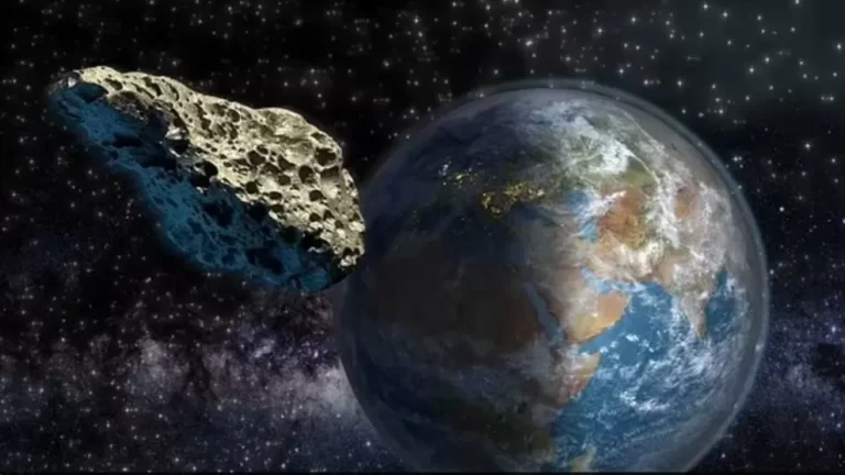 في حدث فلكي هام وبسرعة 34 ألف كم/س.. كويكب من الفئة الخطرة يمر قرب الأرض