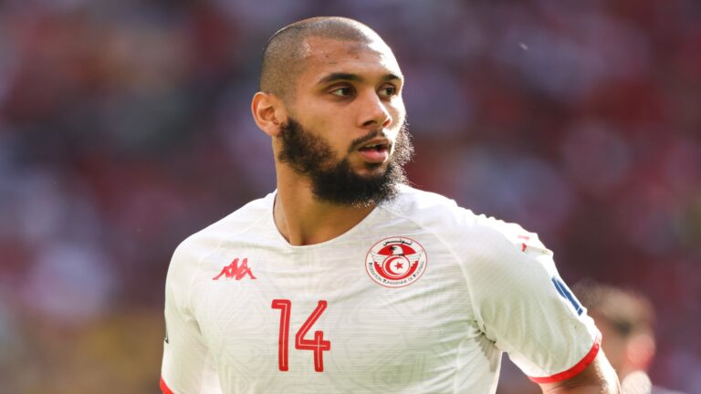 نادي الوكرة القطري يسعى للتعاقد مع اللاعب التونسي عيسى العيدوني
