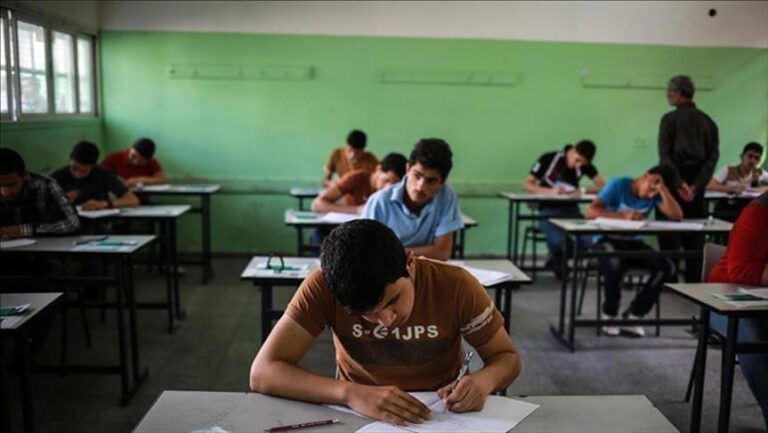 بسبب أزمة الكهرباء.. مساجد مصر وكنائسها تفتح أبوابها لدراسة أمام طلاب الثانوية العامة