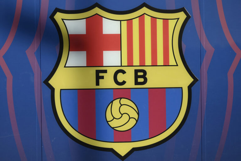 بسبب أزمته المالية.. نادي برشلونة يضع لاعبيه للبيع