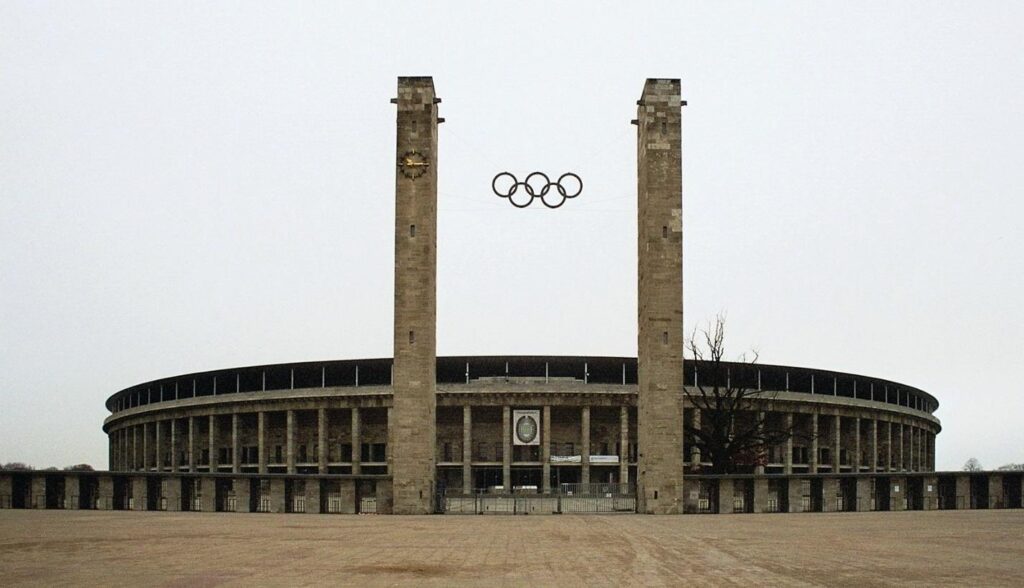 ملعب برلين الأولمبي: تاريخ الرياضة الألمانية