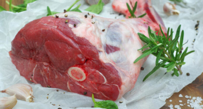 وزارة التجارة تعلن اعتماد تسعيرة موحدة للحم الضأن
