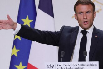 Ambassadeurs-Francais-en-Revolte-La-Diplomatie-de-Macron-au-Moyen-Orient-Sous-le-Feu-des-Critiques.