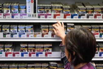 France : Les prix des paquets de cigarettes coûteront au minimum 13 euros en 2026