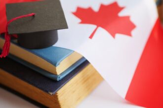 Choc Éducatif, Le Canada Serre la Vis aux Étudiants Internationaux en 2024