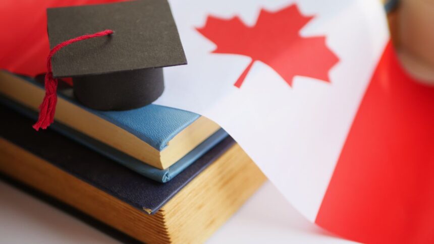 Choc Éducatif, Le Canada Serre la Vis aux Étudiants Internationaux en 2024