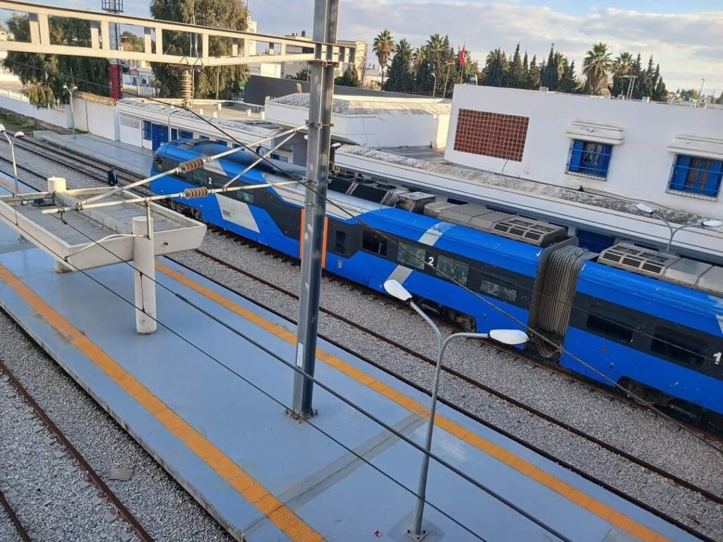 La liaison ferroviaire rapide relie Tunis à la région de Gobaâ