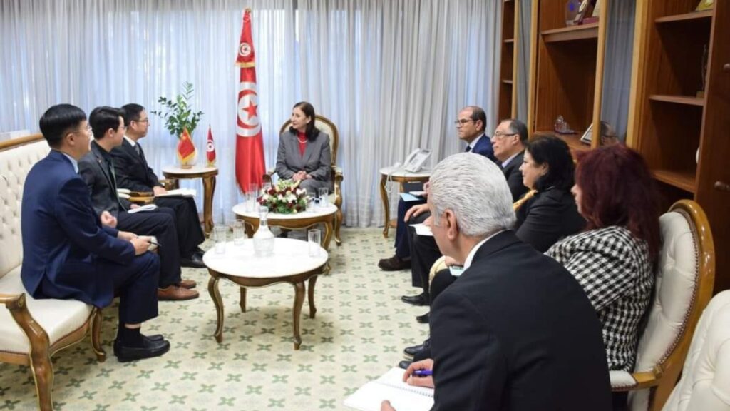 Ministre Tunisienne de l'Infrastructure Rencontre le Vice-Président de la CIDCA Chinoise