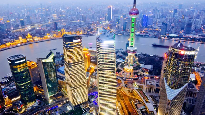 Shanghai-Vise-5-de-Croissance-en-2024-Le-Hub-Financier-Chinois-SEleve