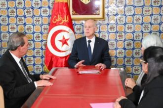 President-Saied-Renforce-les-Efforts-de-Recuperation-des-Fonds-Reunion-avec-le-Chef-du-Gouvernement