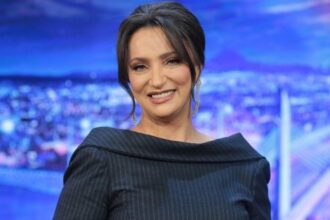 Rym Riahi : métamorphose d’une actrice sur le plateau de « Fekret Sami Fehri »