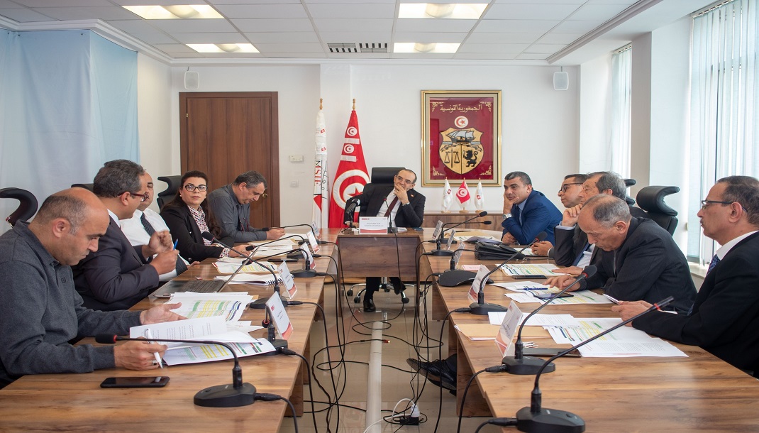 
				L'ISIE approuve à l’unanimité la composition du Conseil national des régions et des districts			