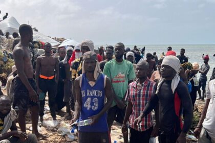 Scène choquante policier ensanglanté entouré de migrants …explications de la Garde nationale