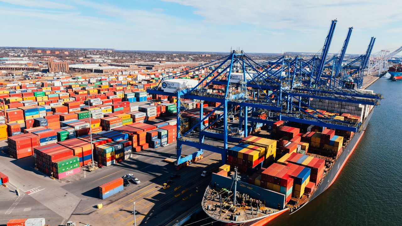 INS Croissance des Exportations et Importations au Premier Semestre 2024