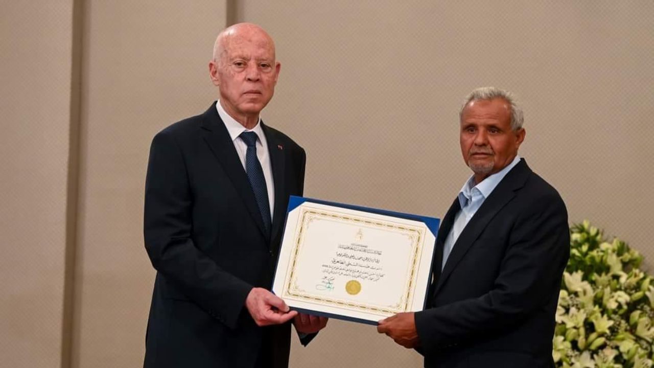 Professeur Essebti Dahri Lauréat du Premier Prix National de la Recherche Scientifique 2023